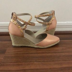 Cute & comfy Wedges/espadrilles!